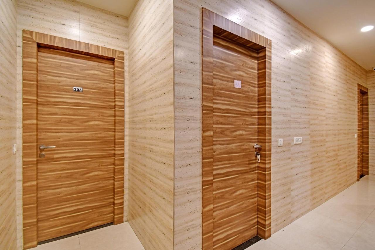 Super Townhouse Hotel All In One Near City Centre Salt Lake Salt Lake City Buitenkant foto