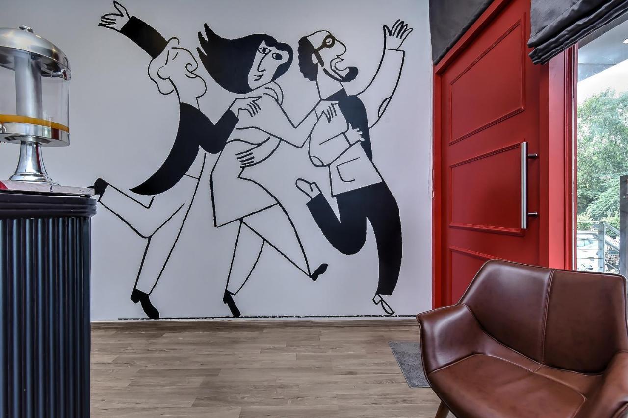 Super Townhouse Hotel All In One Near City Centre Salt Lake Salt Lake City Buitenkant foto