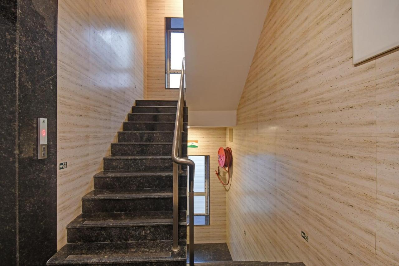 Super Townhouse Hotel All In One Near City Centre Salt Lake Salt Lake City Buitenkant foto