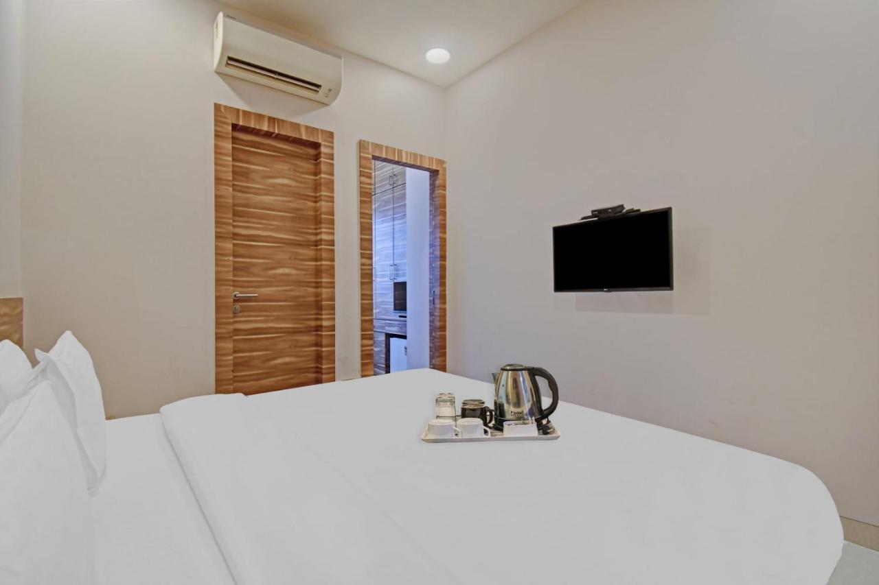 Super Townhouse Hotel All In One Near City Centre Salt Lake Salt Lake City Buitenkant foto