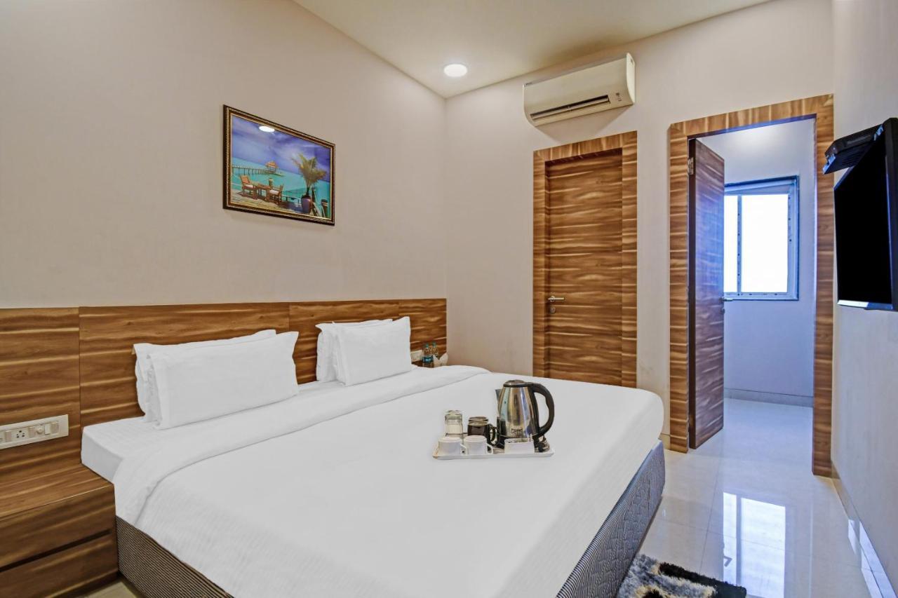 Super Townhouse Hotel All In One Near City Centre Salt Lake Salt Lake City Buitenkant foto