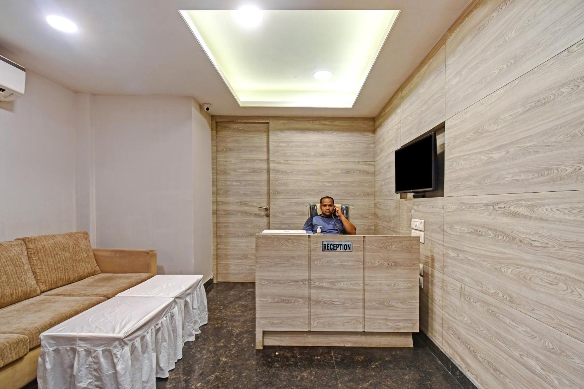 Super Townhouse Hotel All In One Near City Centre Salt Lake Salt Lake City Buitenkant foto